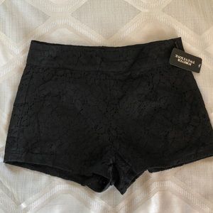 NWT - Forever 21 - Lace shorts